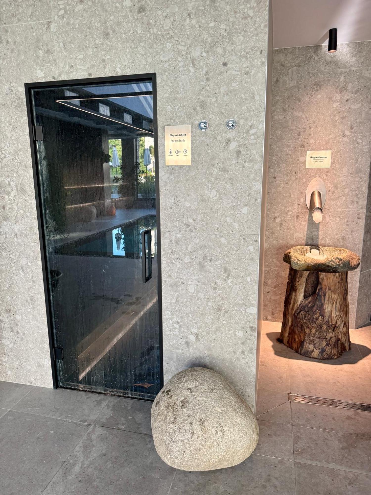 Pool View Azur Deluxe & Appartamento *